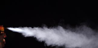 Un ragazzo ha usato per scherzo dello spray al peperoncino sulla metropolitana milanese. Dieci persone medicate,.