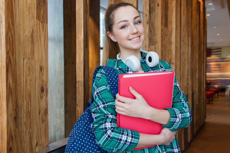 Job e Orienta studentessa