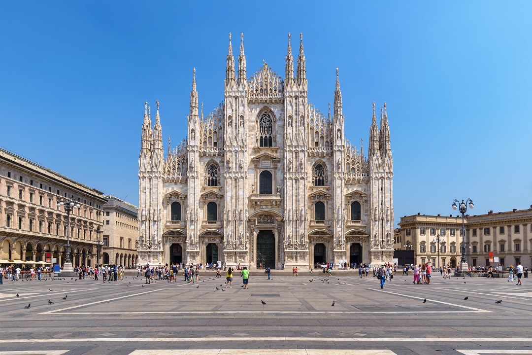 statua maternità Milano