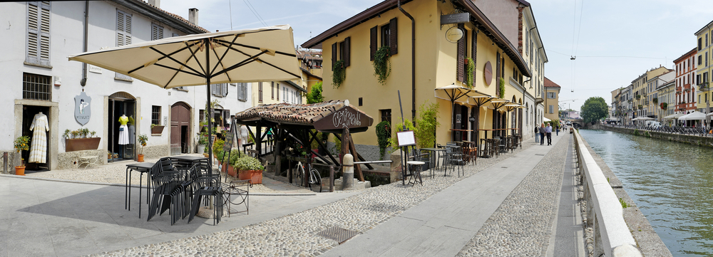 milano fontana donna naviglio