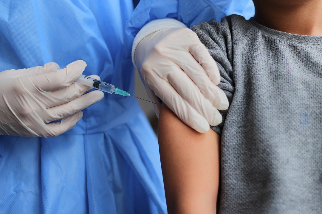 Vaccini, in Lombardia per i bambini fascia 5-11 anni accessi anche senza prenotazione 