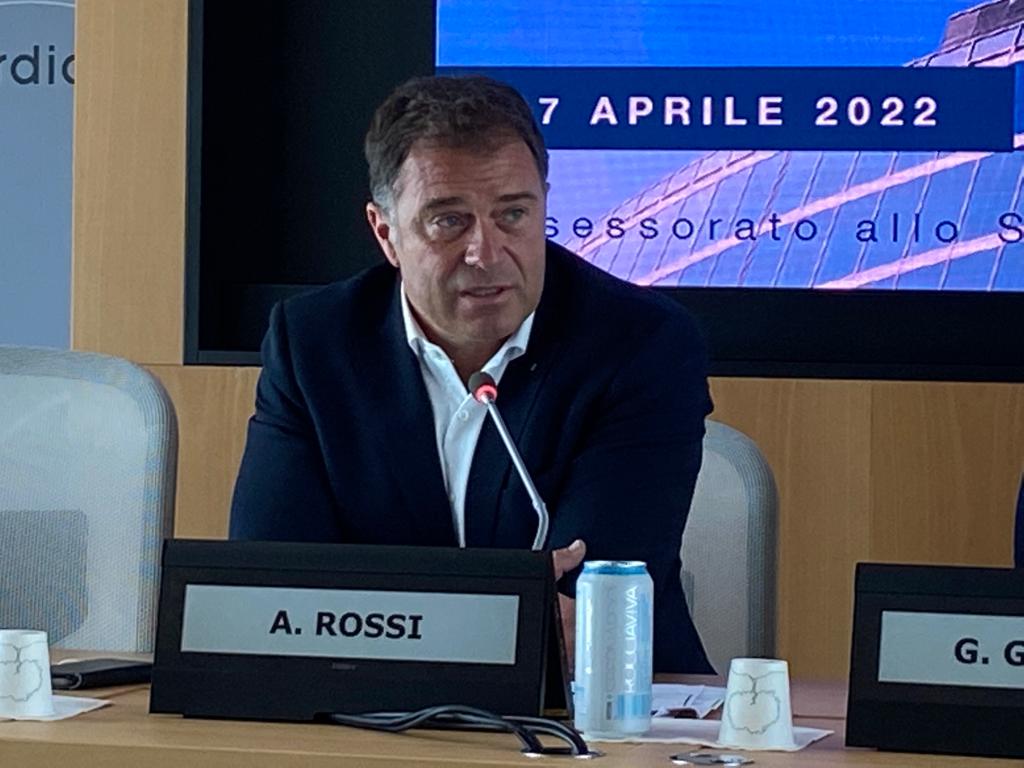 Antonio Rossi presenta pacchetto sostegni energetici di Regione Lombardia