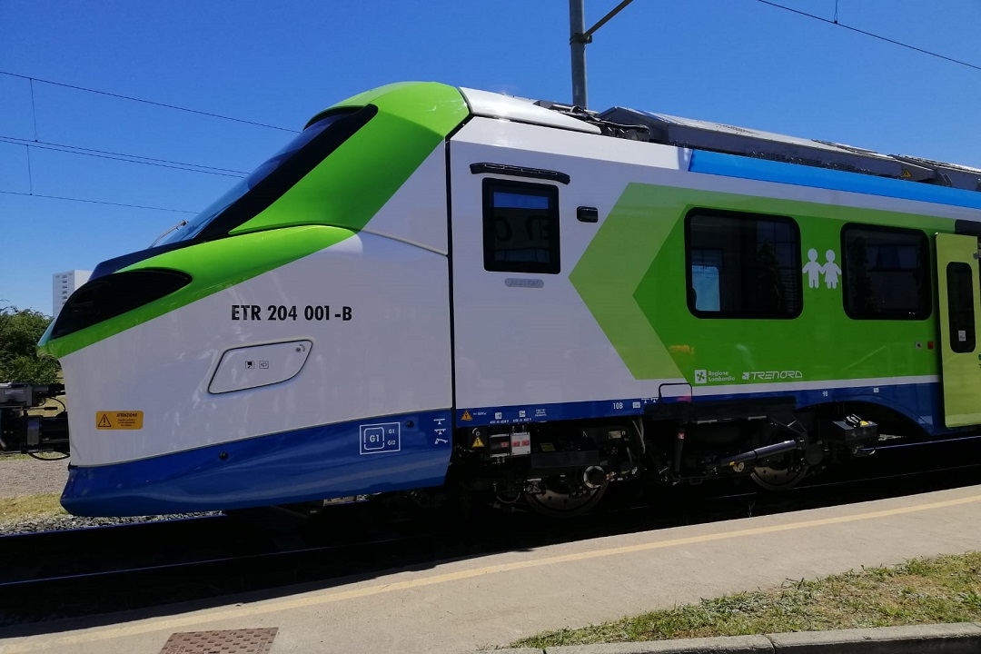 treni puntualità Lombardia