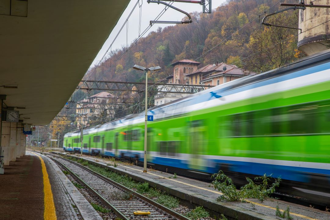 Rendere sempre più frequenti i collegamenti da Milano verso Como-Lecco