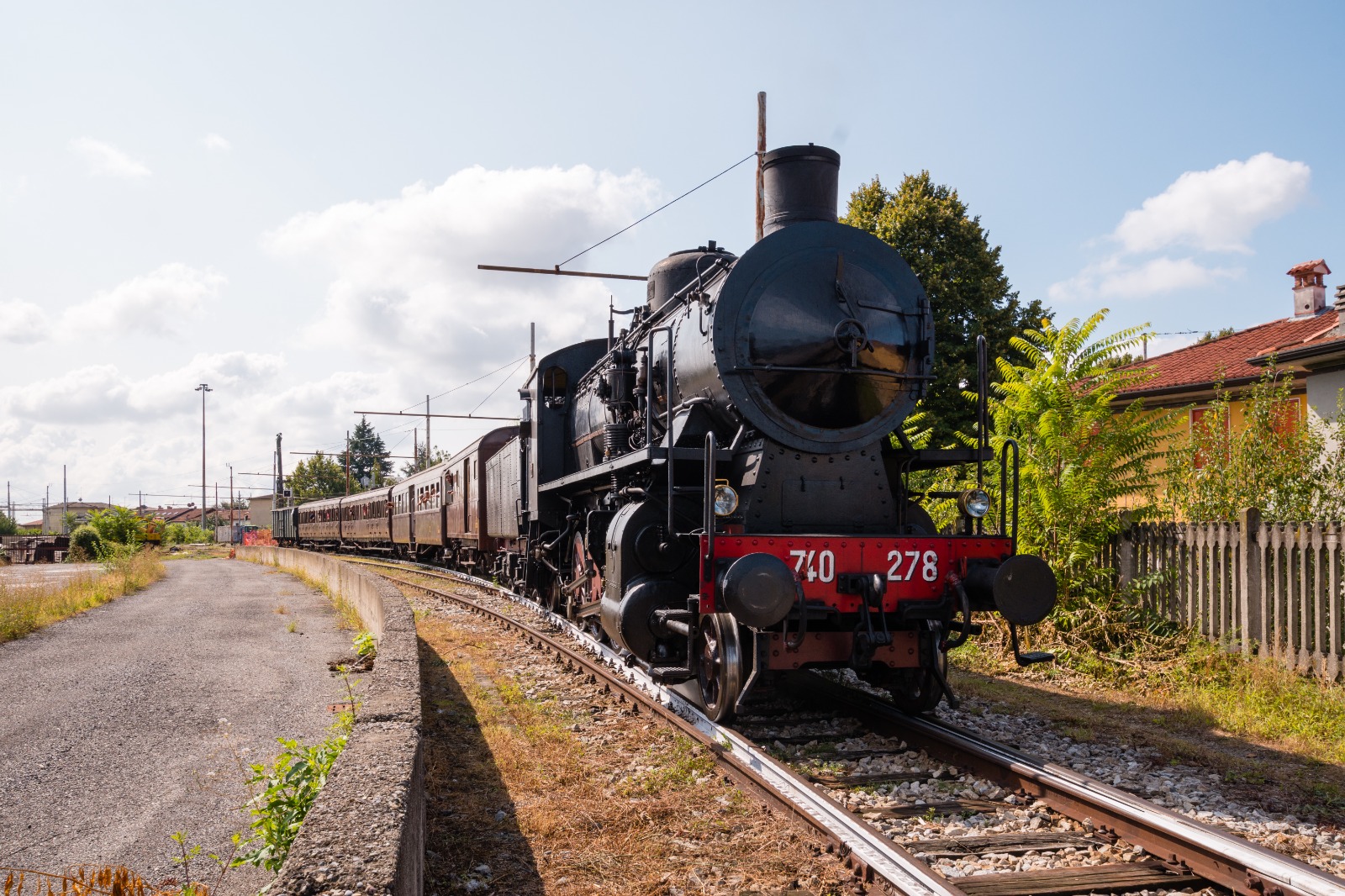 Domenica 5 maggio in Lombardia parte il treno storico ‘Laveno Express’