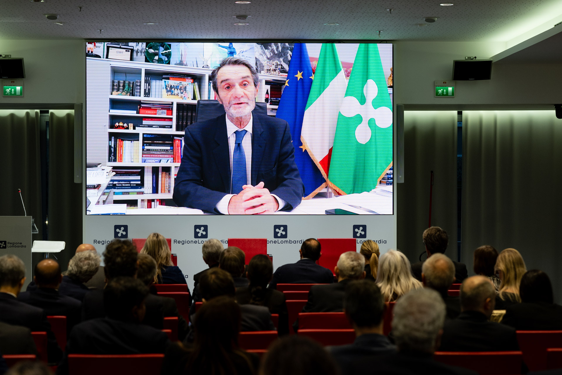 fontana autonomia lombardia