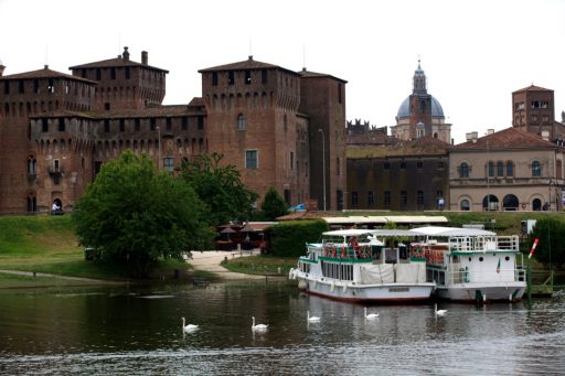 Lombardia crocevia fiumi canali