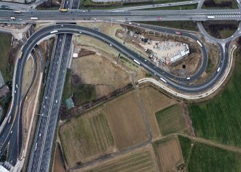 Lo svincolo di Dalmine, in provincia di Bergamo, visto dall'alto: il ruolo delle infrastrutture al centro del convegno 'Punto e avanti: il futuro dei lavori pubblici tra sostenibilità e concretezza' svoltosi alla Fiera di Bergamo nell’ambito di Edil 2026 Next
