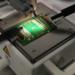 In foto un hardware, tipico elemento della microelettronica: il futuro dell’azienda STMicroelectronics e il suo piano industriale è stato al centro di un tavolo di confronto in Regione Lombardia