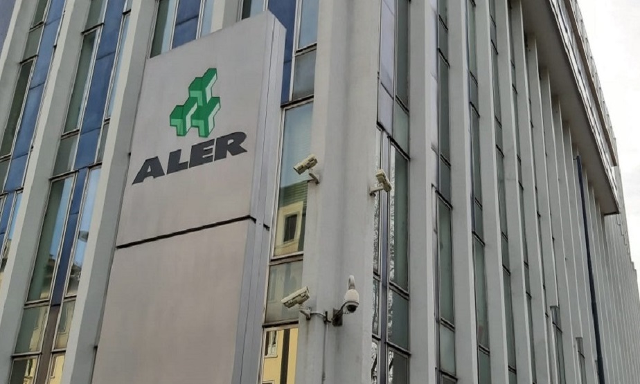 La foto mostra la sede di Aler Milano: alcuni funzionari della struttura regionale erano presenti insieme all’assessore alla Casa della Lombardia, Paolo Franco, durante il sopralluogo alle case Aler a Legnano