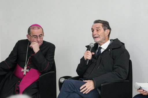 Il presidente di Regione Lombardia, Attilio Fontana, parla al microfono durante la presentazione del progetto 'Green on the Ground' del Policlinico di Milano in cui saranno piantati 100 nuovi alberi