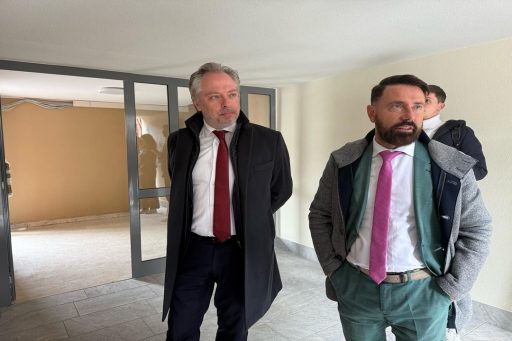 L'assessore a Casa e Housing sociale di Regione Lombardia, Paolo Franco, in sopralluogo a Dalmine (BG), con il presidente di Aler Bergamo, Lecco e Sondrio, Corrado Zambelli, per verificare lo stato di avanzamento dei lavori di ristrutturazione alle case Aler