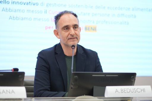 L'assessore Alessandro Beduschi che sta parlando