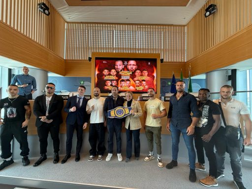 Taf 9 , la boxe professionistica in scena a Milano; la presentazione a palazzo Lombardia con il sottosegretario a Sport e Giovani Federica Picchi