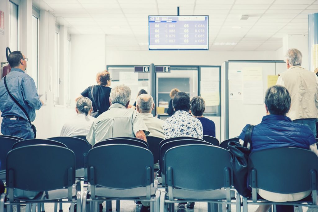 Cittadini in lista di attesa, per loro Regione Lombardia ha usato, e integrato, tutti i fondi statali