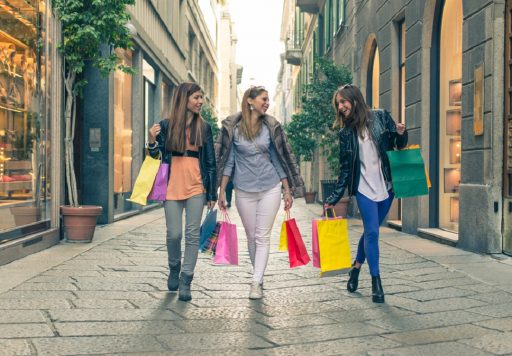 Shopping, il tax free in Lombardia a un anno dalla nuova soglia di accesso registra più transazioni e clienti