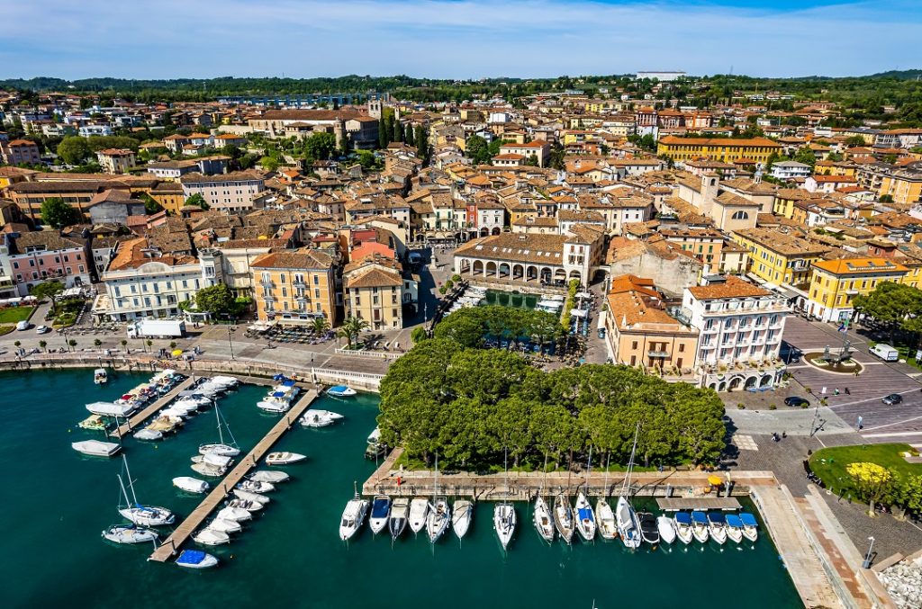 nuovo centro polifunzionale a Desenzano del Garda