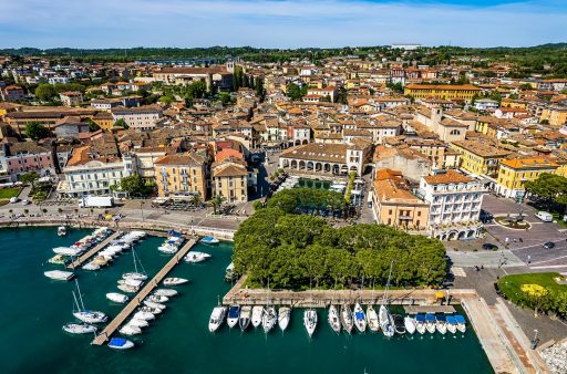 nuovo centro polifunzionale a Desenzano del Garda