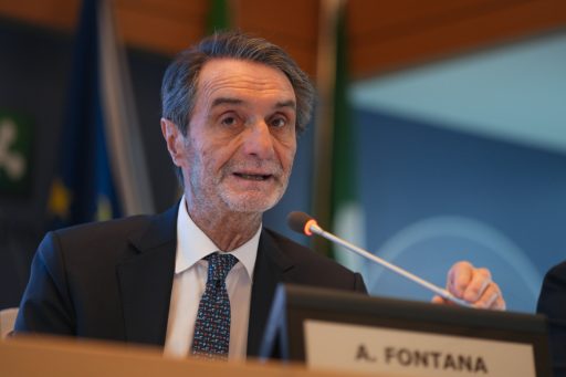 presidente di regione lombardia Fontana, che ha sottolineato importanza di promuovere inclusione per la giornata sull'autismo, durante un intervento a Palazzo Lombardia 