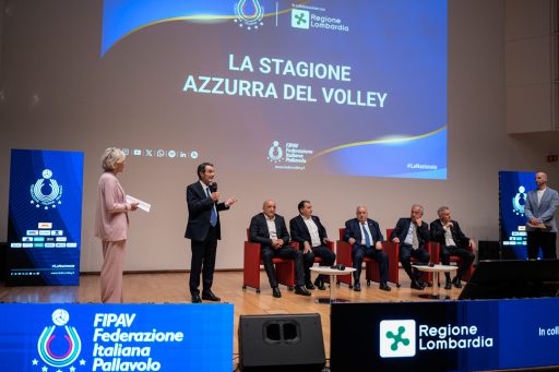 Il presidente di Regione Lombardia, Attilio Fontana, mentre interviene durante la conferenza stampa di presentazione della stagione 2025 delle nazionali di pallavolo