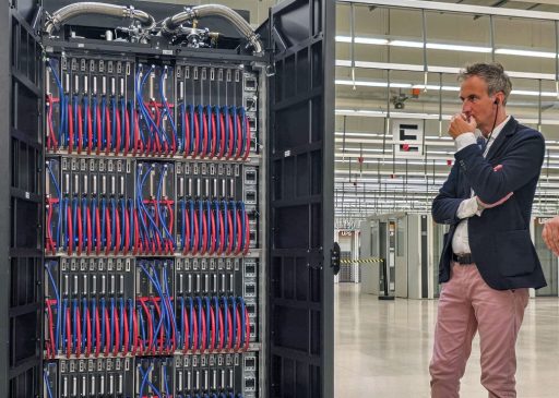 Assessore Fermi visita Centro Calcolo Svizzero