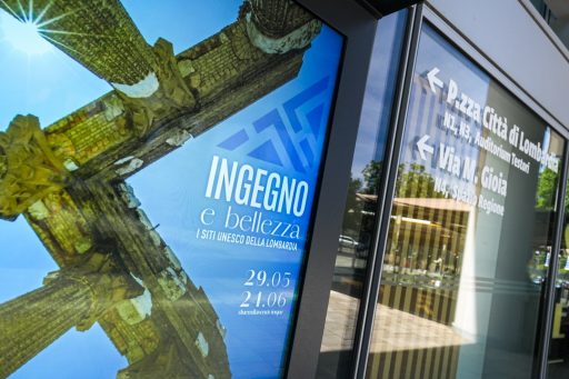 Inaugurata la mostra fotografica 'Ingegno e bellezza: i siti UNESCO della Lombardia’: in foto l’esterno di Palazzo Lombardia