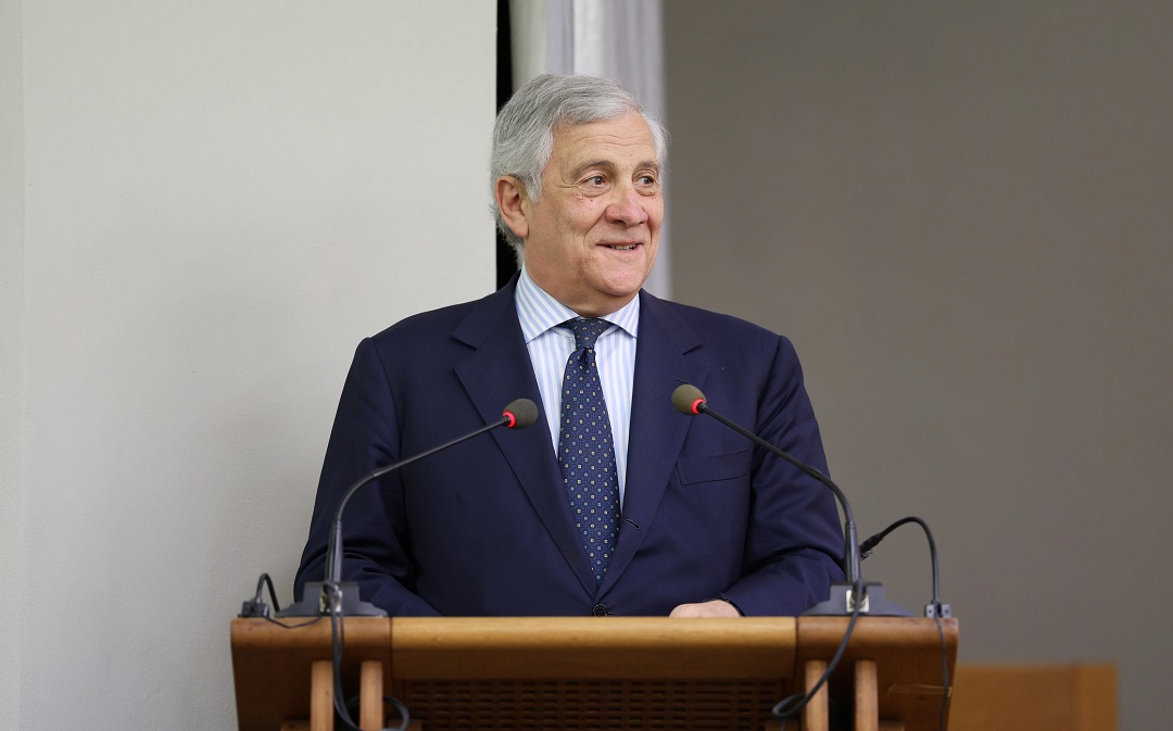 In foto il ministro degli Esteri Antonio Tajani, contestato a Brescia: Regione Lombardia esprime solidarietà