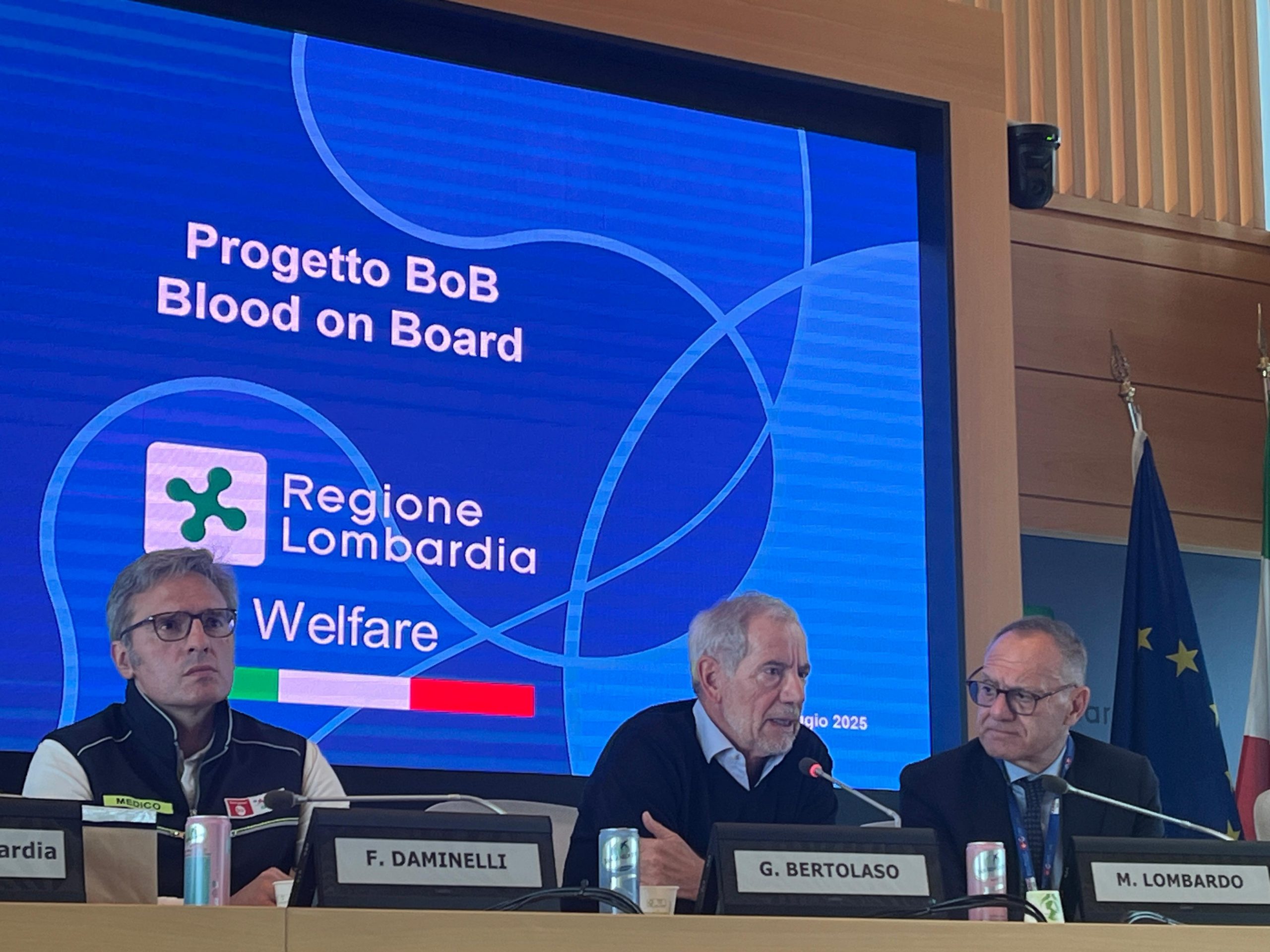 L’assessore di Regione Lombardia al Welfare, Guido Bertolaso, intervenuto alla conferenza stampa di presentazione del nuovo metodo di trattamento del sangue in elisoccorso