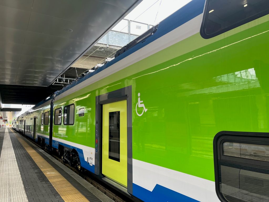 2025 forze ordine viaggeranno gratis in lombardia