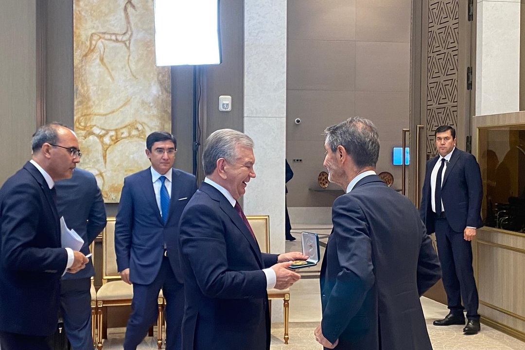 Il presidente di Regione Lombardia, Attilio Fontana, con il presidente della Repubblica dell’Uzbekistan, Shavkat Mirziyoyev