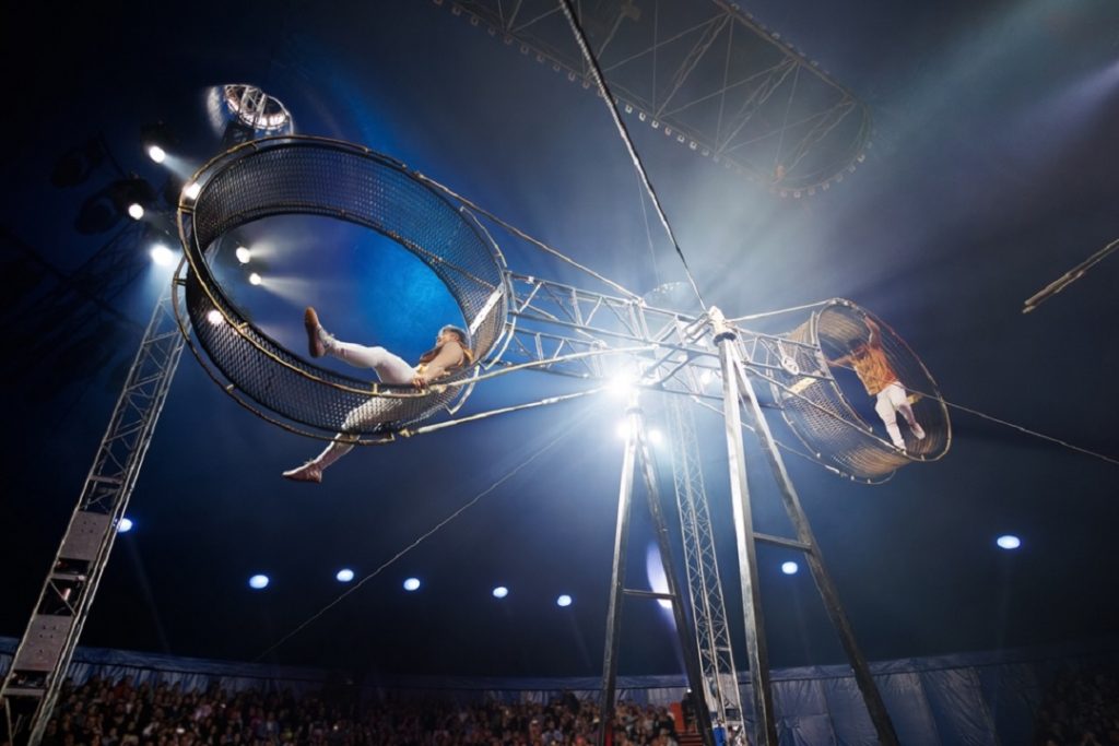 turismo Strabilio circo contemporaneo
