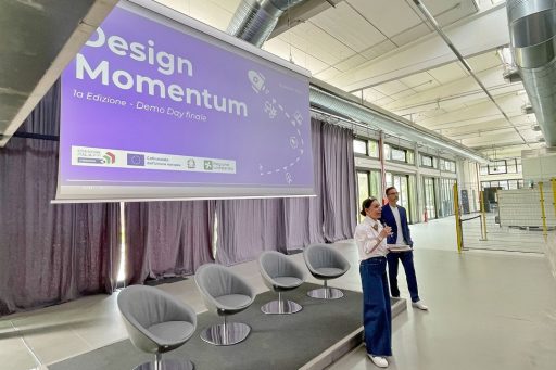 L'assessore regionale Barbara Mazzali ha partecipato al 'Demo Day', appuntamento conclusivo del programma di accelerazione Design Momentum. In foto l'intervento dell'assessore.