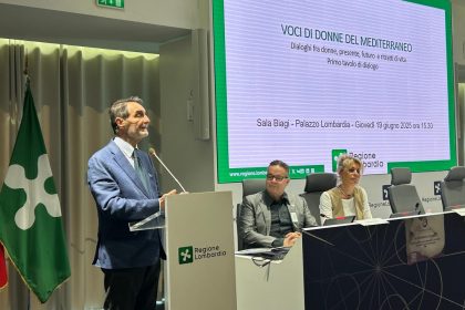 Il presidente Fontana durante l'intervento al convegno sulle Donne come Voci del Mediterraneo