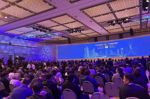 La sala piena del Tashkent International Investment Forum, in occasione della missione di Regione Lombardia in Uzbekistan