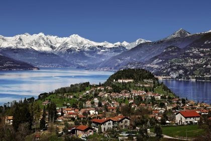 L'assessore regionale Mazzali ha partecipato al tavolo di confronto per rendere il Lago di Como attrattivo anche per il turismo invernale. In foto un panorama invernale del Lago di Como.