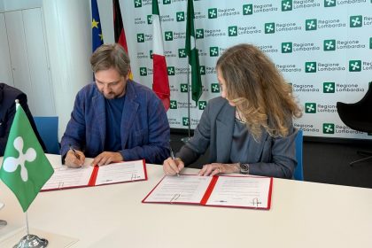 L’assessore allo Sviluppo economico, Guido Guidesi, e il presidente di AHK Italien, Monica Poggio, hanno siglato il protocollo d’intesa tra Regione Lombardia e Camera di Commercio Italo-Germanica (AHK Italien).