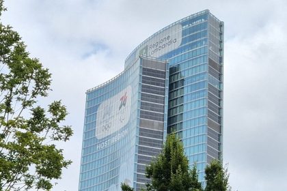 Palazzo Lombardia, approvato il bilancio della Regione senza aumento di tasse a cittadini e imprese