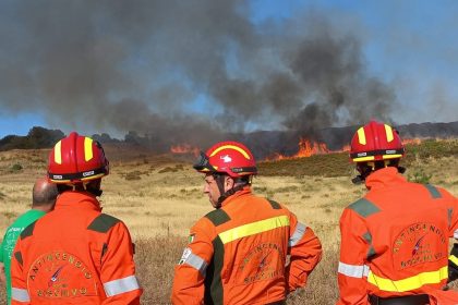 Volontari della Protezione civile della Lombardia in campo in altre regioni contro antincendio boschivo