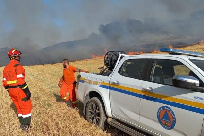 Volontari della Protezione civile della Lombardia in campo in altre regioni contro antincendio boschivo
