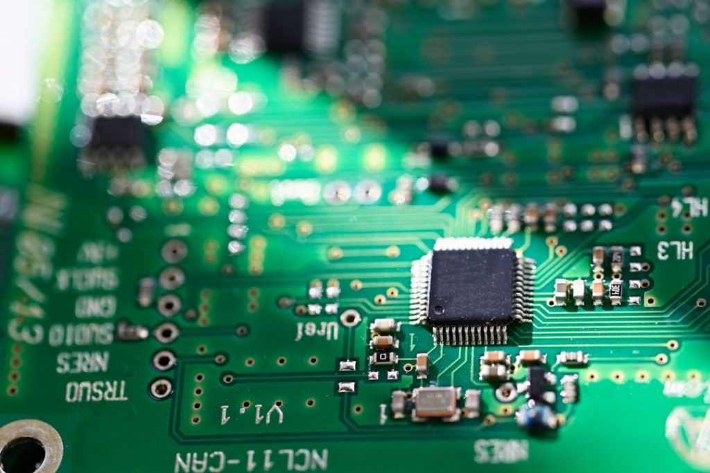 L'assessore regionale Guido Guidesi ha partecipato a Roma al vertice sul futuro di STMicroelectronics: un incontro definito insoddisfacente