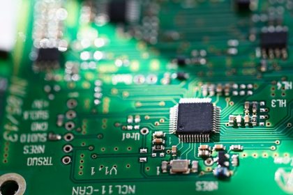 L'assessore regionale Guido Guidesi ha partecipato a Roma al vertice sul futuro di STMicroelectronics: un incontro definito insoddisfacente