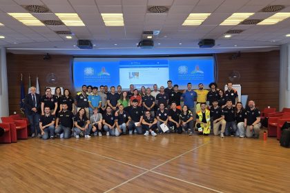 I tre giovani volontari della Protezione civile che partecipano, per la Lombardia, al tavolo nazionale