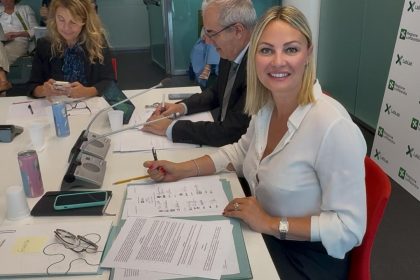 L’assessore regionale al Lavoro, Simona Tironi, alla firma del protocollo con le parti sociali a Palazzo Lombardia