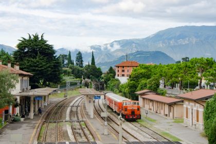 Dal 2 settembre sarà operativa la S31 Brescia – Iseo, la prima linea suburbana del sistema ferroviario bresciano, con un treno ogni 60 minuti per tutta la giornata