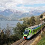 Un treno regionale in Regione Lombardia: attraverso Dote Trasporti è possibile usufruire di agevolazioni sulle tariffe