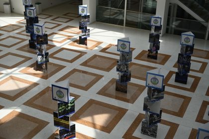 Una veduta larga del progetto 'Emozioni dei Giochi’ verso Milano Cortina 2026 dal 2 al 28 settembre al Musil – Museo dell’Energia Idroelettrica di Valle Camonica a Cedegolo (Brescia)
