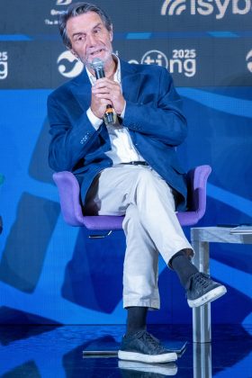 Il presidente di Regione Lombardia Attilio Fontana in un momento dell'intervento sulle Olimpiadi 2026 al Meeting di Rimini.