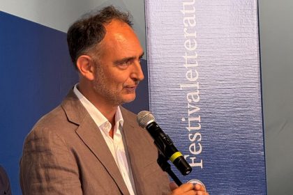 Alessandro Beduschi al Festivaletteratura dove ha consegnato il primo premio alla memoria dell'ex assessore Marzio Tremaglia