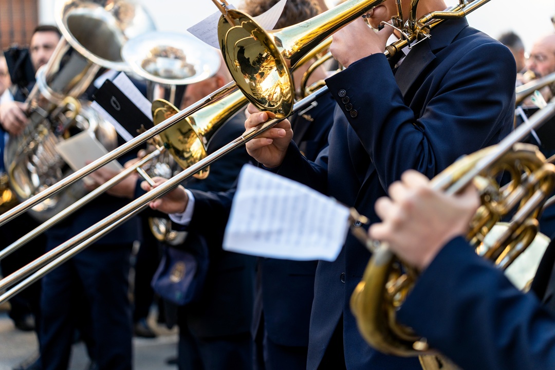 Regione Lombardia incrementa il supporto alle bande musicali, fanfare, cori e gruppi folk stanziando ulteriori 100.000 euro