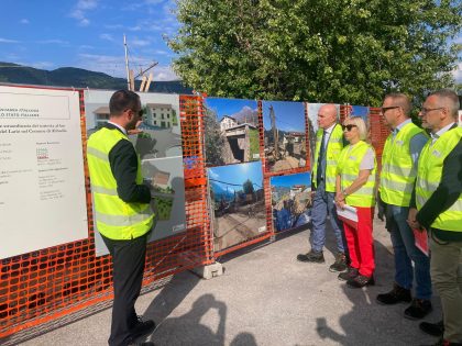 L’assessore regionale alle Infrastrutture e Opere pubbliche, Claudia Maria Terzi, ha effettuato un sopralluogo ai cantieri di Abbadia Lariana, Mandello del Lario, Varenna e Bellano, per fare il punto della situazione insieme all'amministratore delegato di Rfi, Aldo Isi, e al sottosegretario regionale Mauro Piazza
